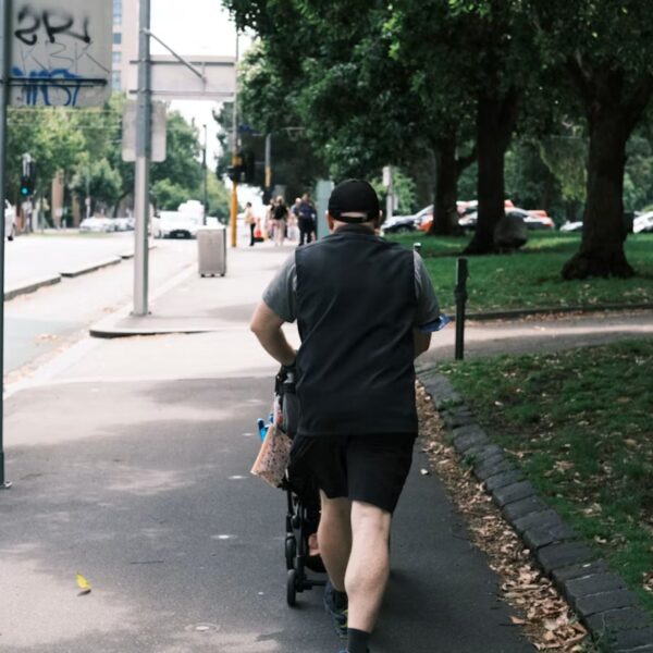 Can an Aged Care Worker With a Cert III Get a 482 Visa in Australia