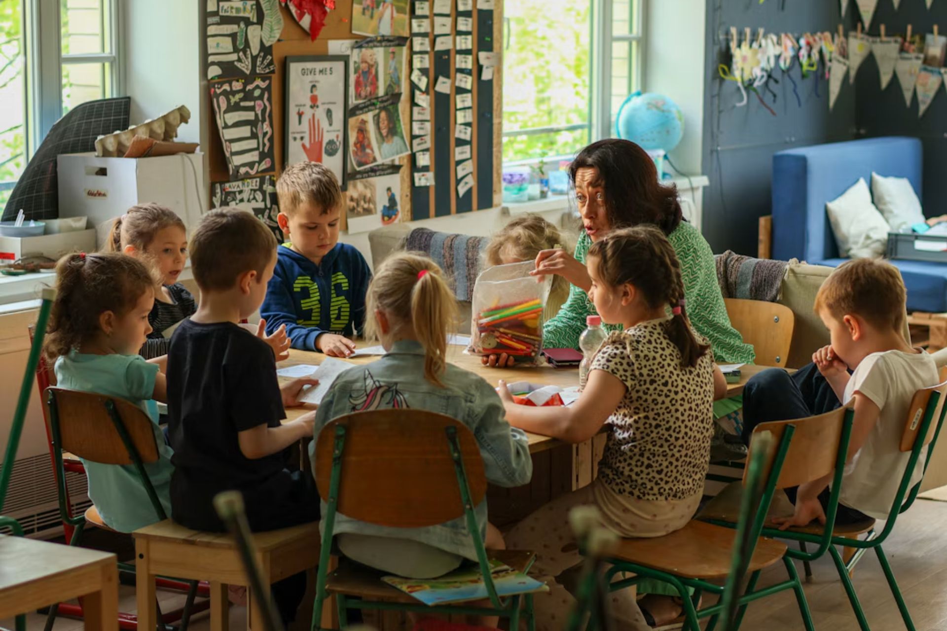 Early childhood teacher on a 485 in Australia - ANZSCO 241111 is on both the CSOL and the MLTSSL, so you have a choice between employer sponsorship and the points-tested route to PR